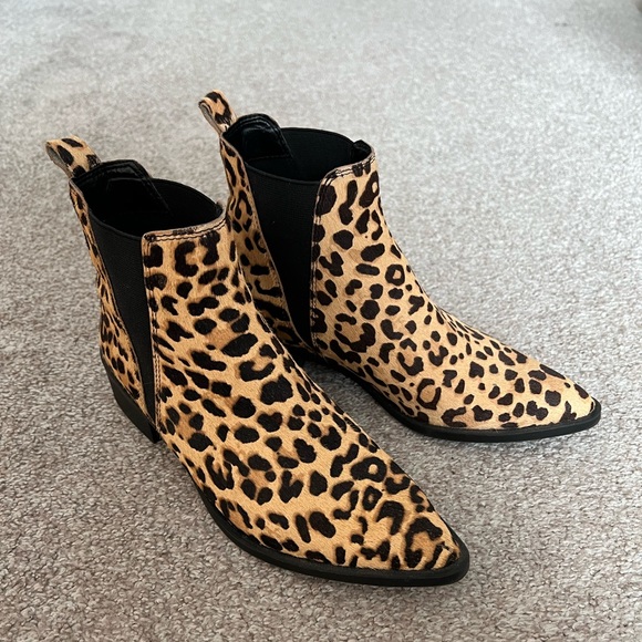 Steve Madden calf hair pointed toe ankle boots - Picture 2 of 5